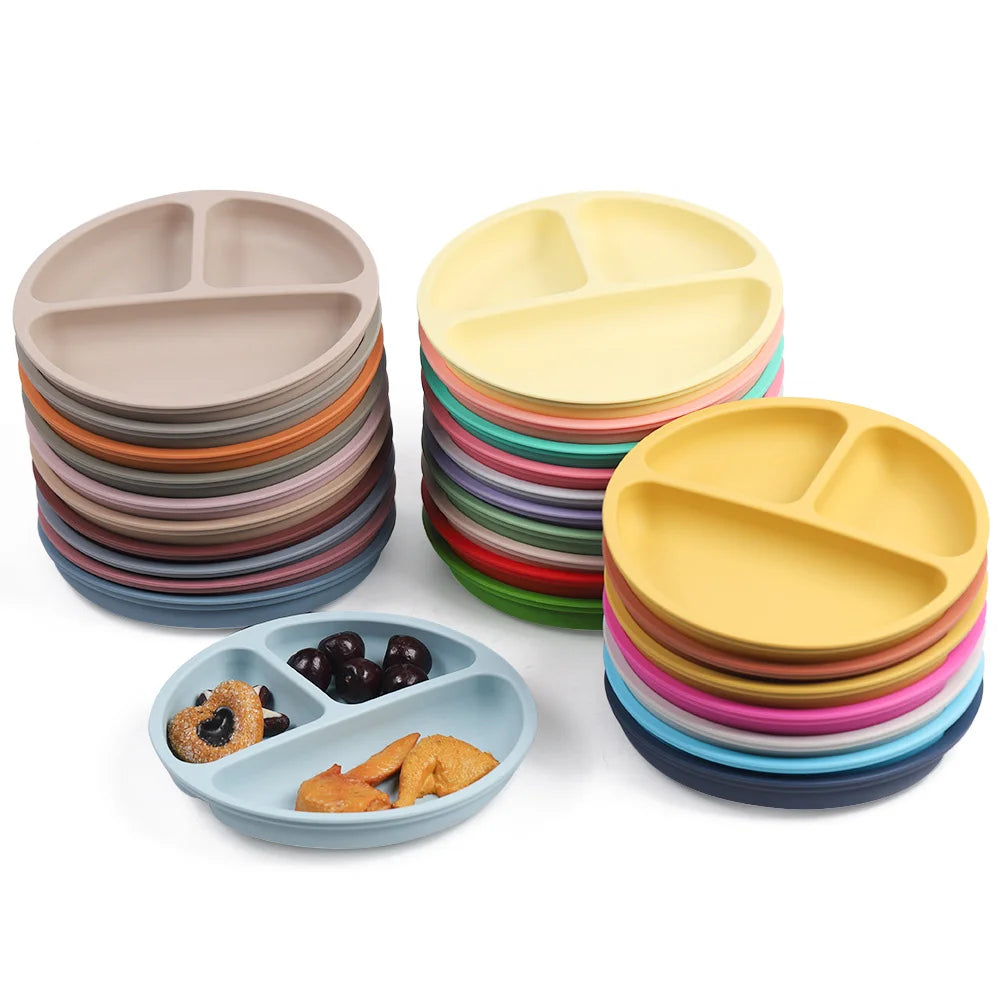 Set de Repas en Silicone pour Enfants - 8 Pièces Antidérapantes avec Bavoirs et Ustensiles